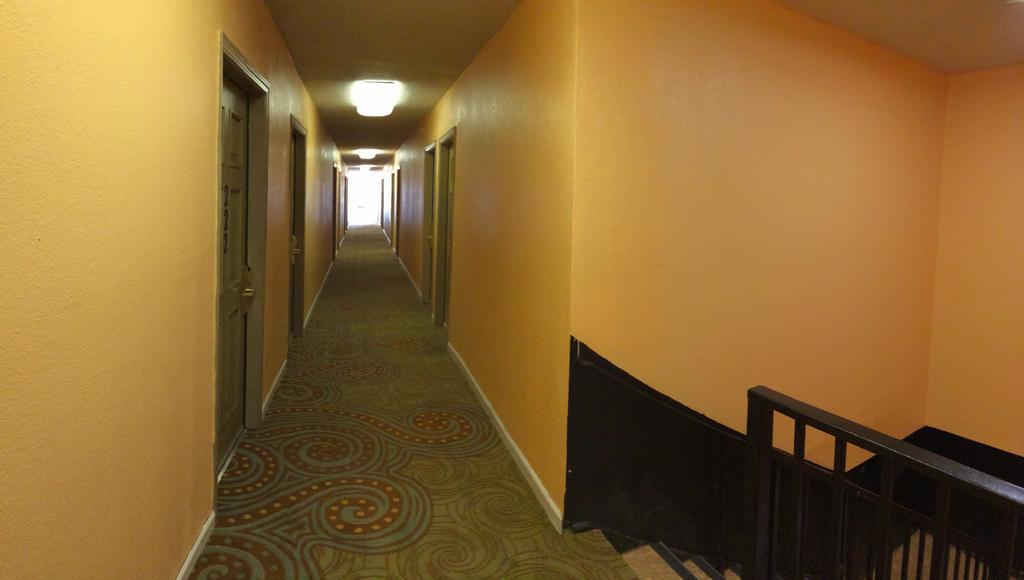 Discovery Inn Modesto Extérieur photo