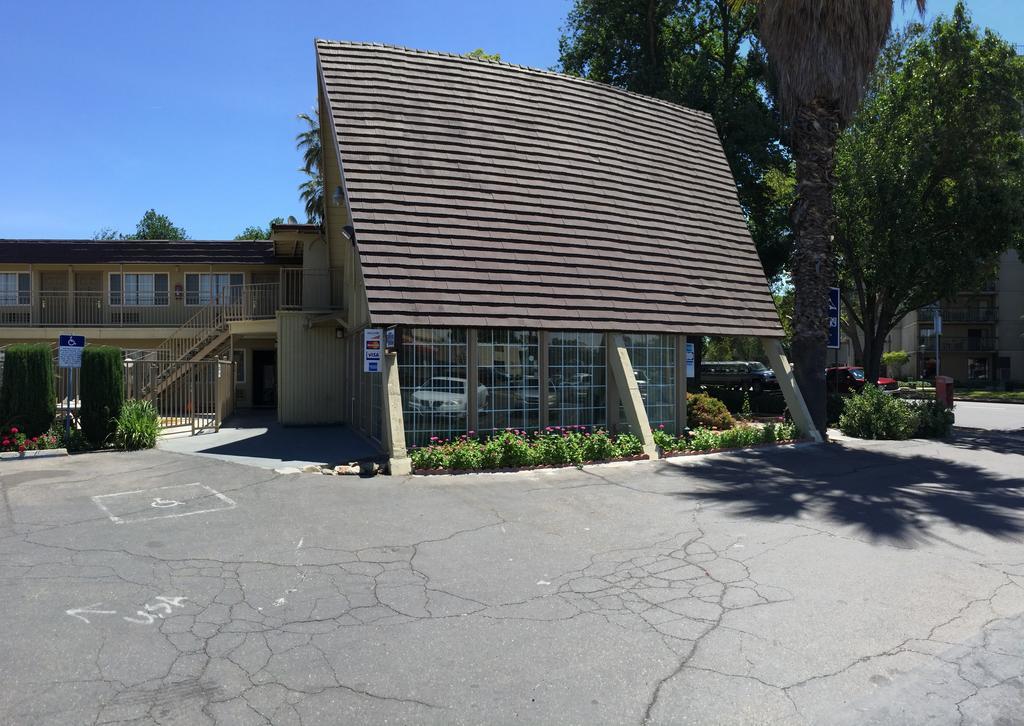 Discovery Inn Modesto Extérieur photo